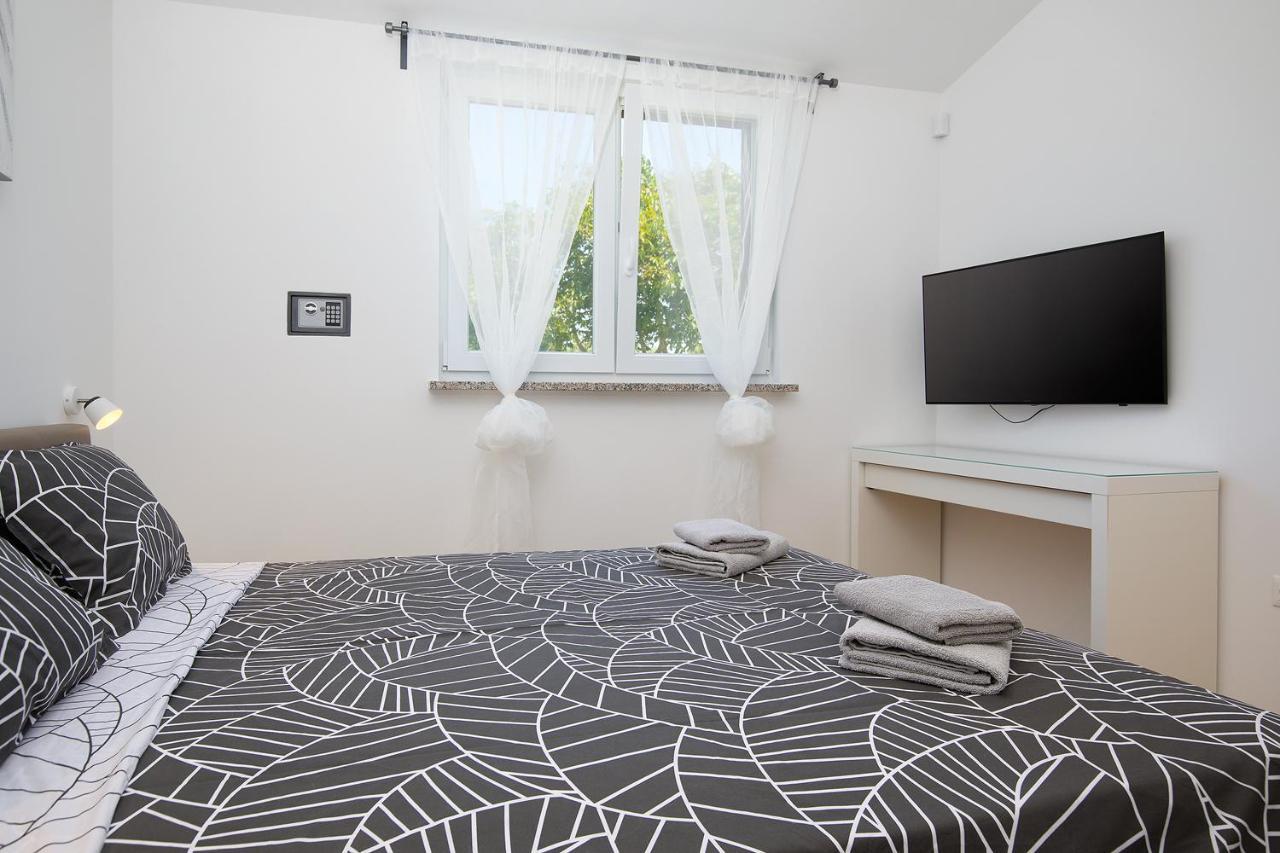 Villa Irena Medulin Exteriör bild