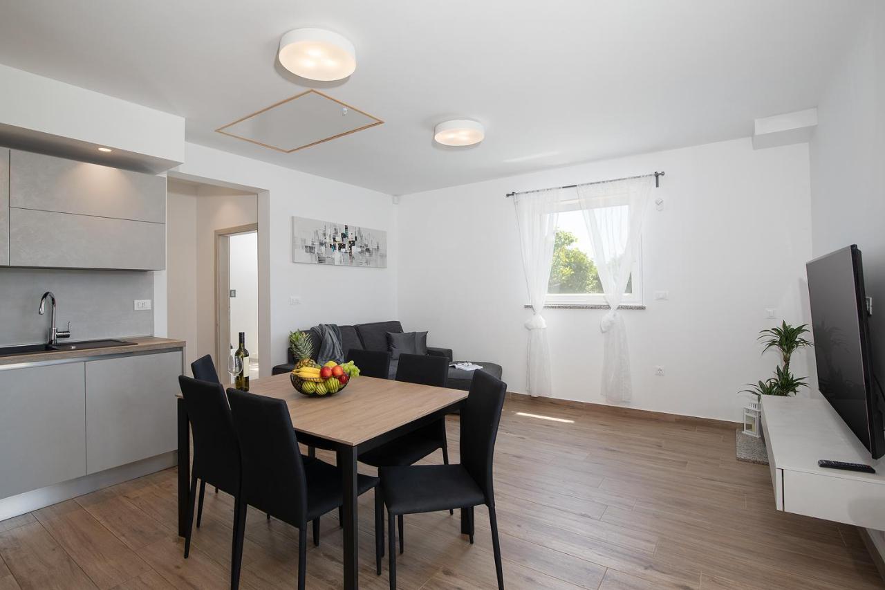 Villa Irena Medulin Exteriör bild